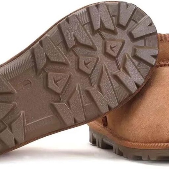 Kirkland Signature Kids Shearling Ankle Boot- CHESTNUT, US 4 - Picture 3 of 6